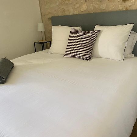 Grange Bleuet Bed and Breakfast Aubeterre-sur-Dronne Esterno foto