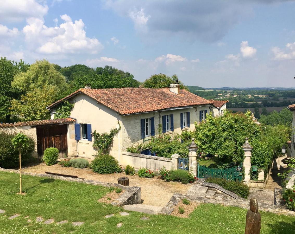 Grange Bleuet Bed and Breakfast Aubeterre-sur-Dronne Esterno foto