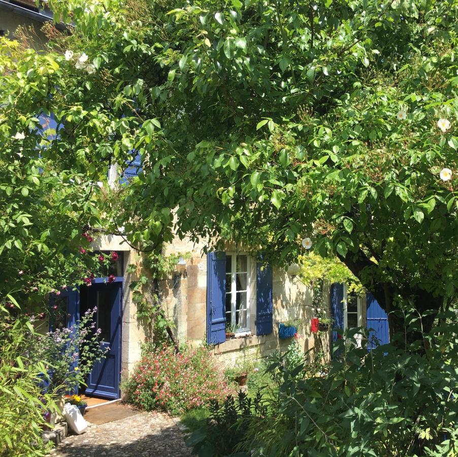 Grange Bleuet Bed and Breakfast Aubeterre-sur-Dronne Esterno foto