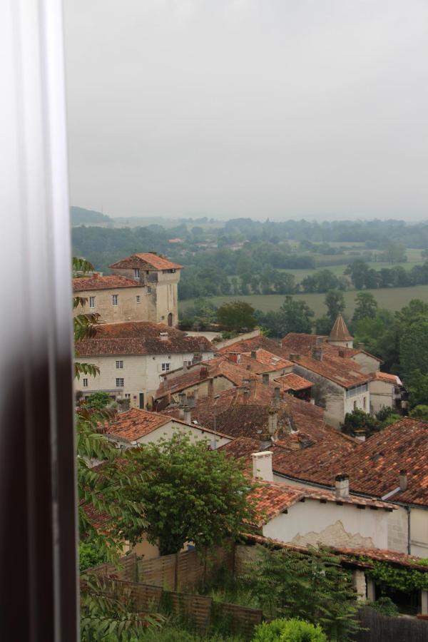 Grange Bleuet Bed and Breakfast Aubeterre-sur-Dronne Esterno foto