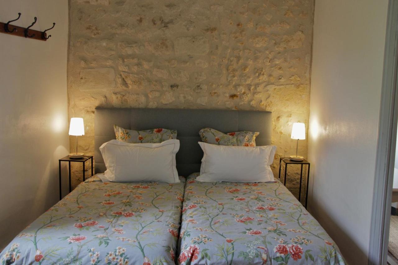 Grange Bleuet Bed and Breakfast Aubeterre-sur-Dronne Esterno foto