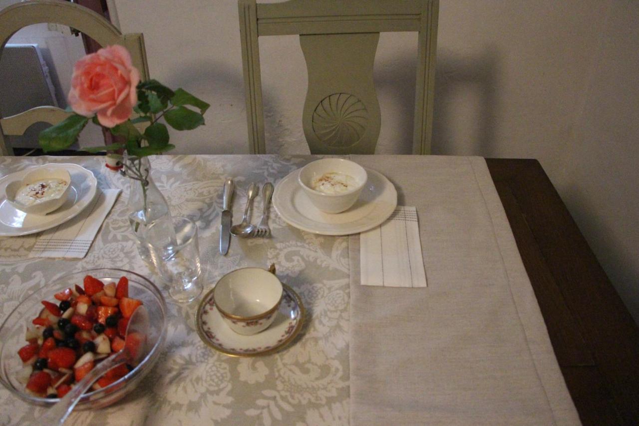 Grange Bleuet Bed and Breakfast Aubeterre-sur-Dronne Esterno foto